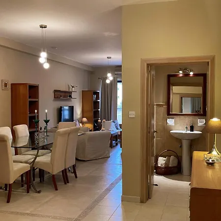 Charming 2br With Large Terrace And Valley Views St Julians *