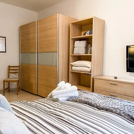 Charming 2br With Large Terrace And Valley Views St Julians Apartment Saint Julian's
