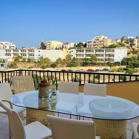Apartment Charming 2br With Large Terrace And Valley Views St Julians