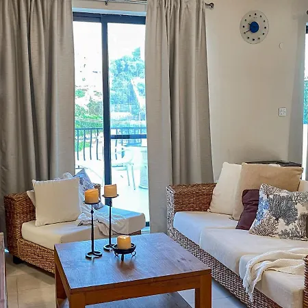 Apartment Charming 2br With Large Terrace And Valley Views St Julians *